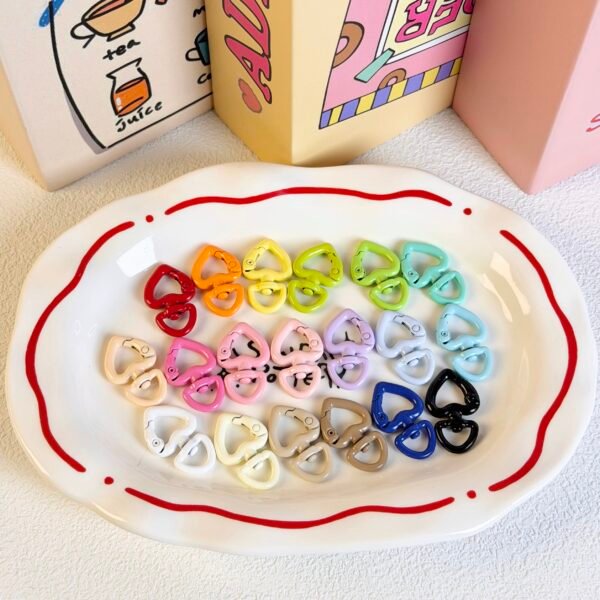 Heart shaped universal buckle, rotating suspension buckle, colorful